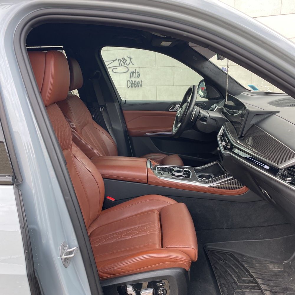 2024 BMW X7 M60i