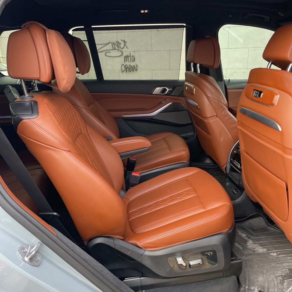 2024 BMW X7 M60i