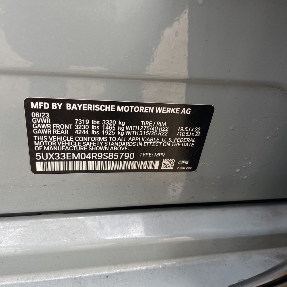 2024 BMW X7 M60i