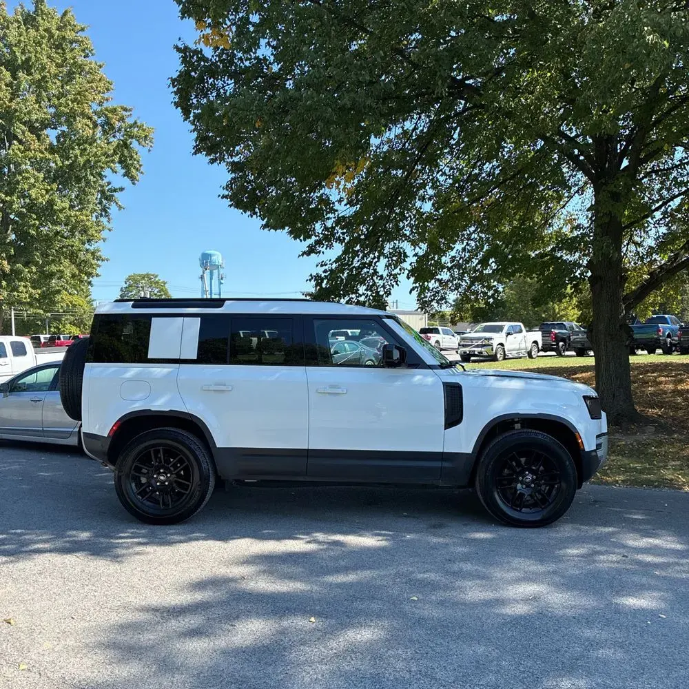 2025 Land Rover Defender 110 S P300