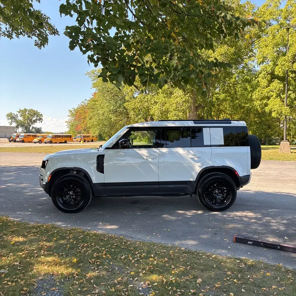 2025 Land Rover Defender 110 S P300