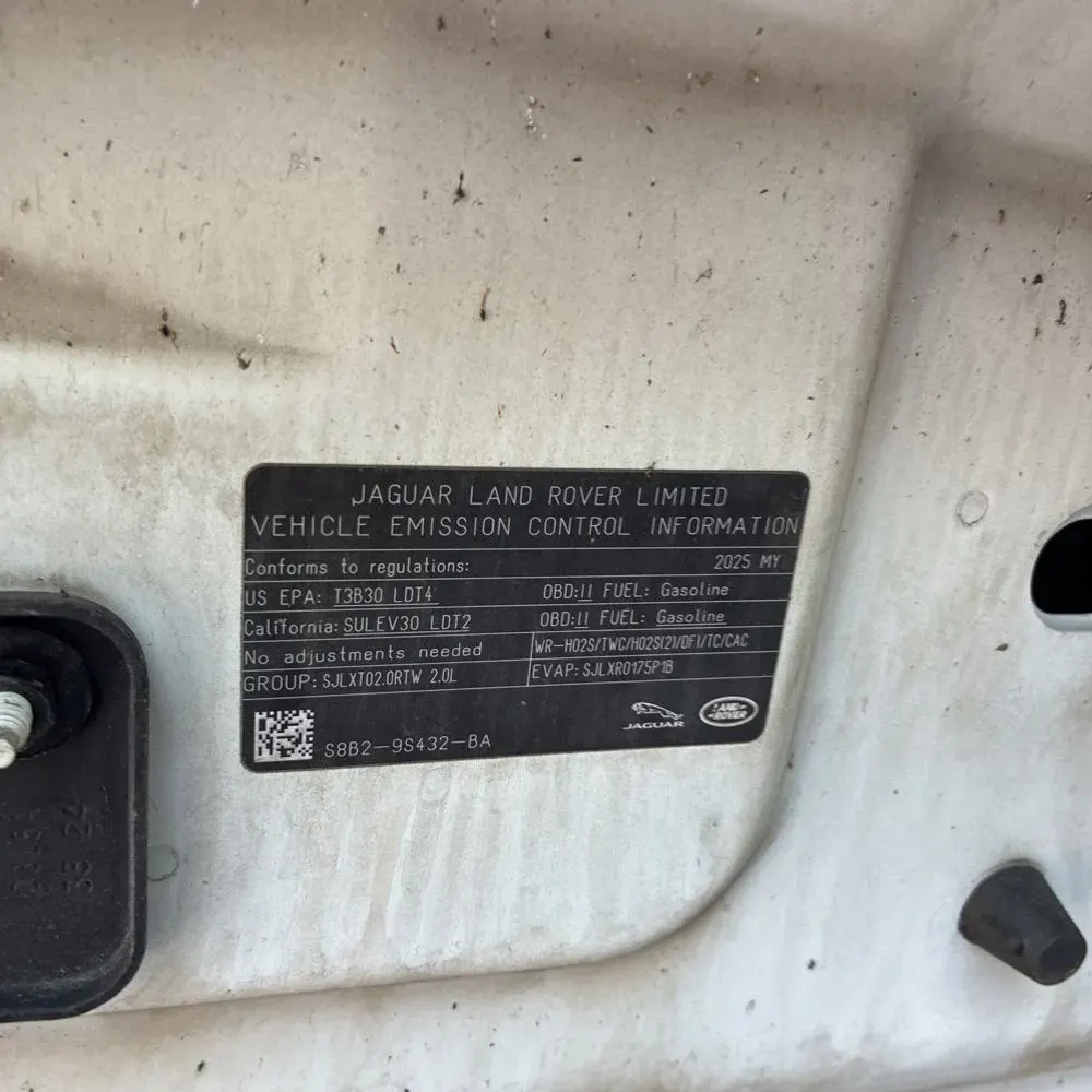 2025 Land Rover Defender 110 S P300