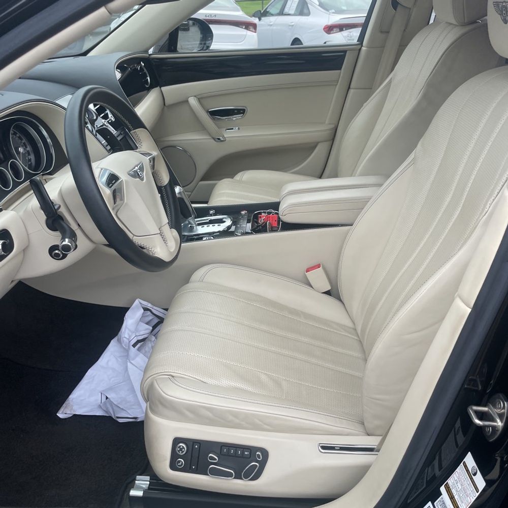 2015 Bentley Flying Spur Base