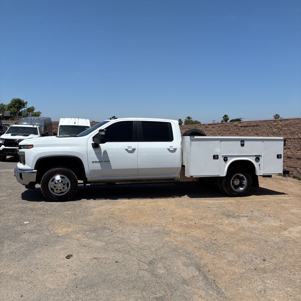 2024 Chevrolet Silverado 3500HD CC LT