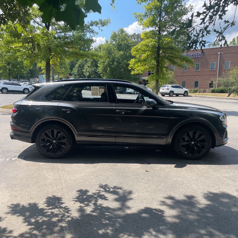 2024 Bentley Bentayga Base