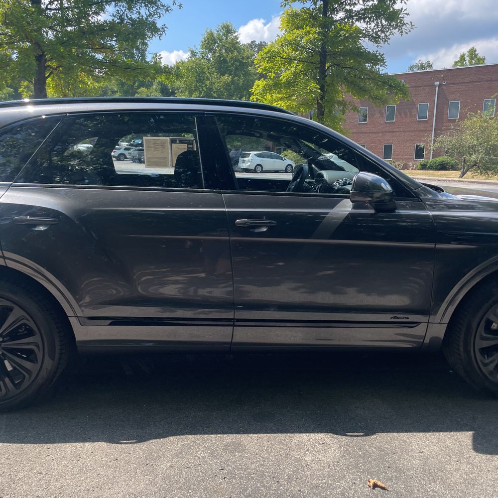 2024 Bentley Bentayga Base