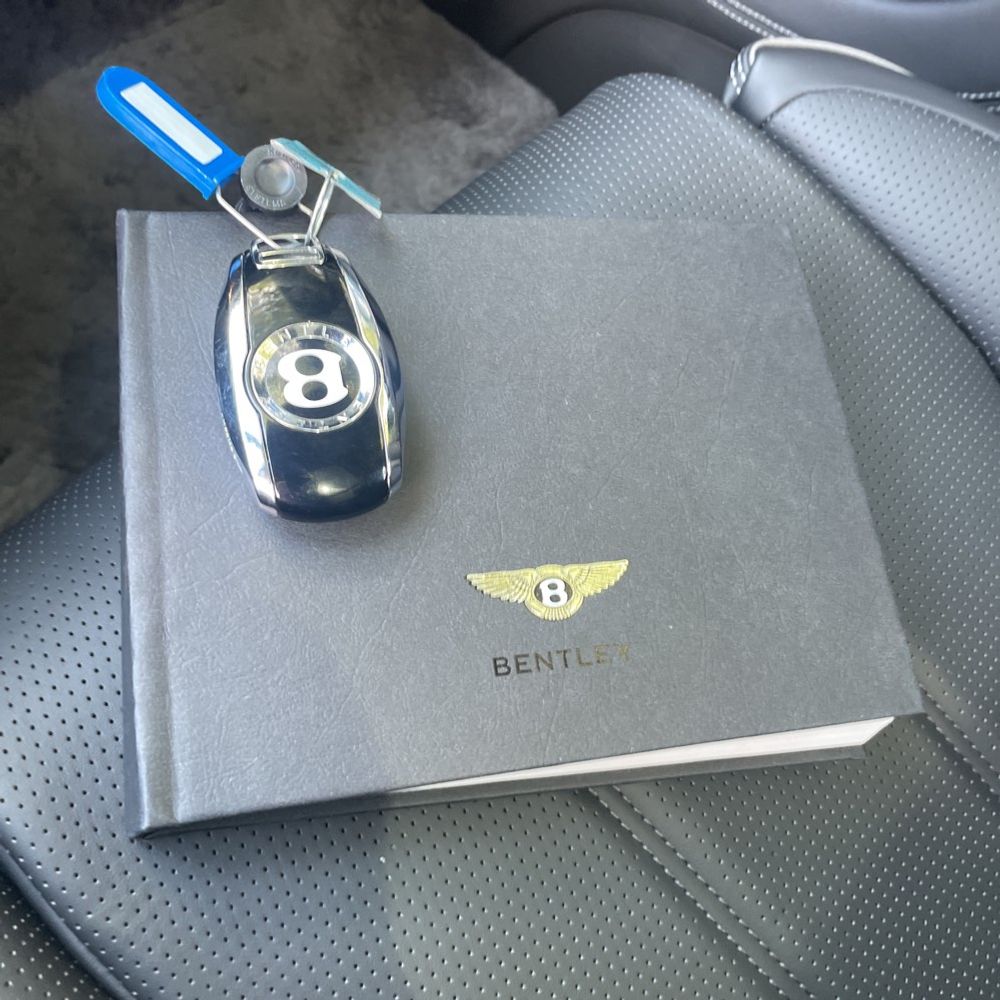 2024 Bentley Bentayga Base