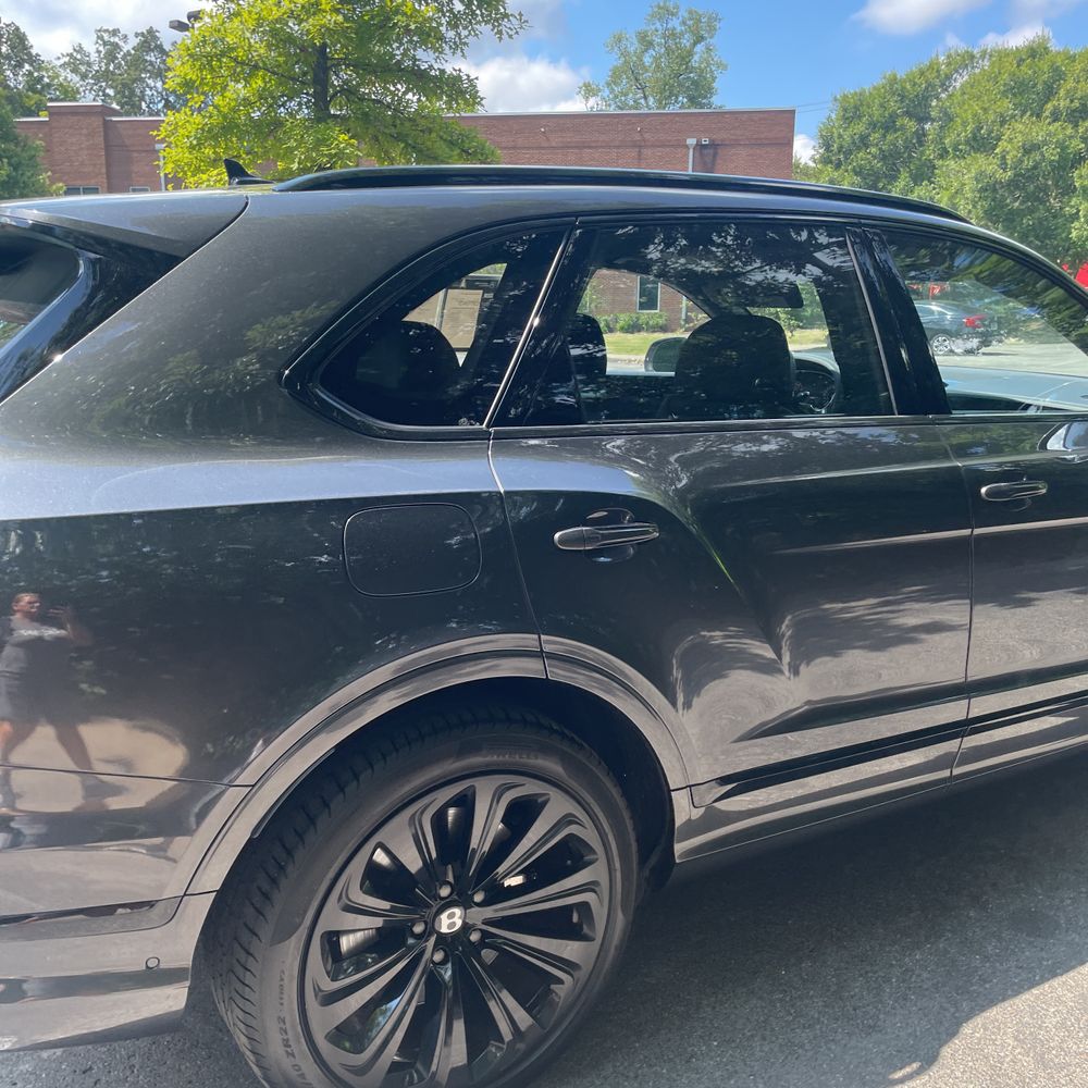 2024 Bentley Bentayga Base