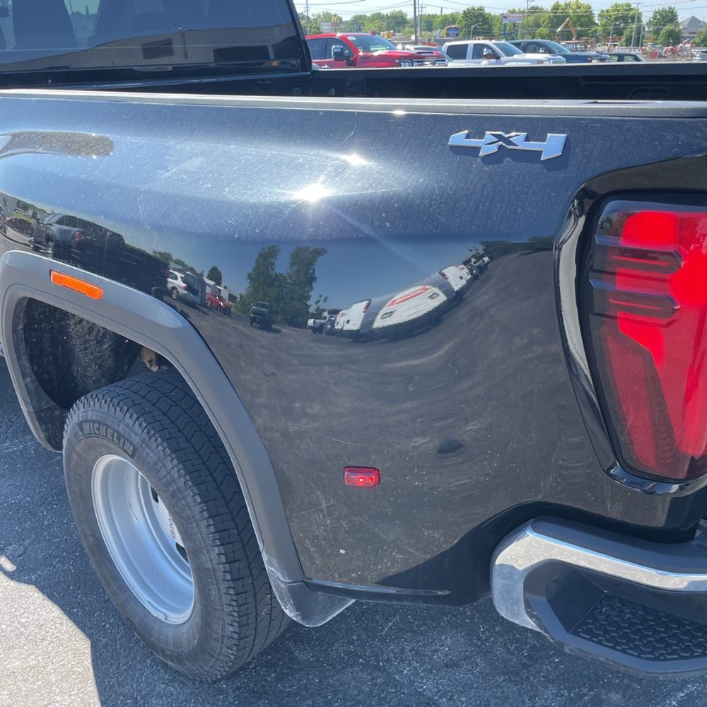 2024 GMC Sierra 3500HD Pro