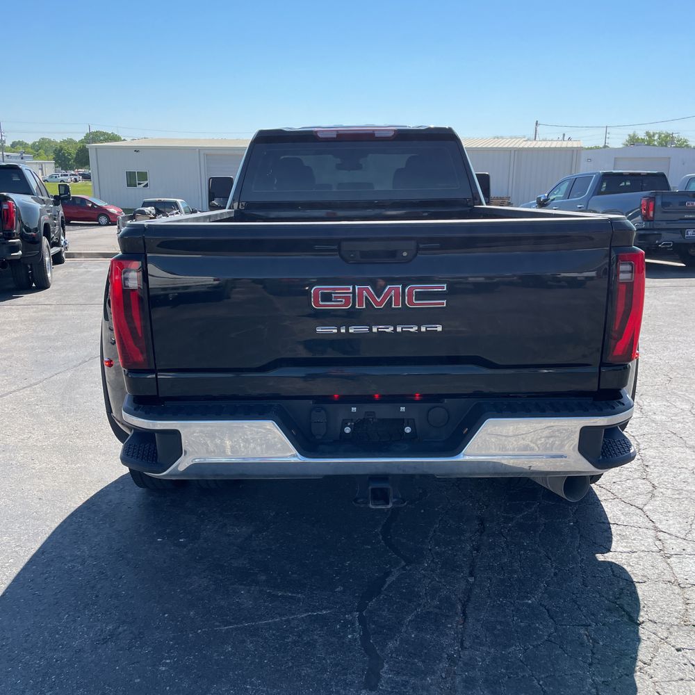 2024 GMC Sierra 3500HD Pro