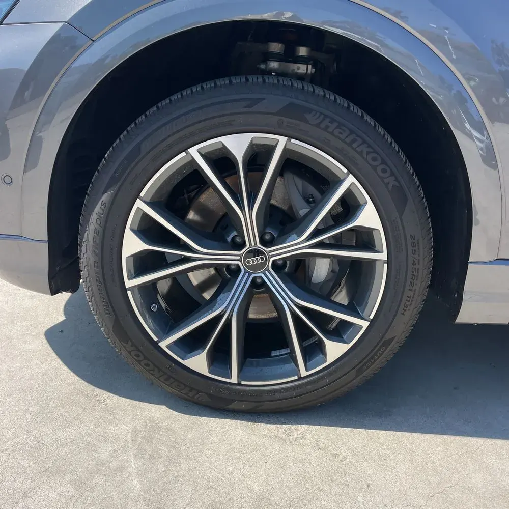 2025 Audi Q8 Premium 55