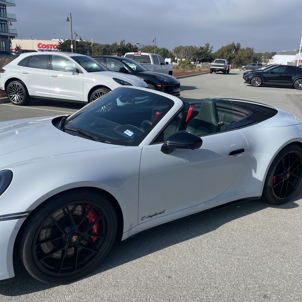 2025 Porsche 911 Carrera GTS