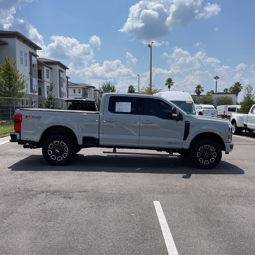 2025 Ford F-250 Super Duty Platinum
