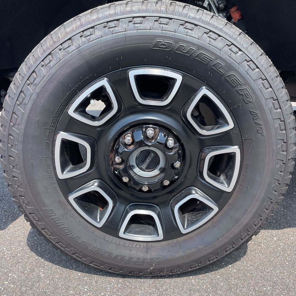 2025 Ford F-250 Super Duty Platinum