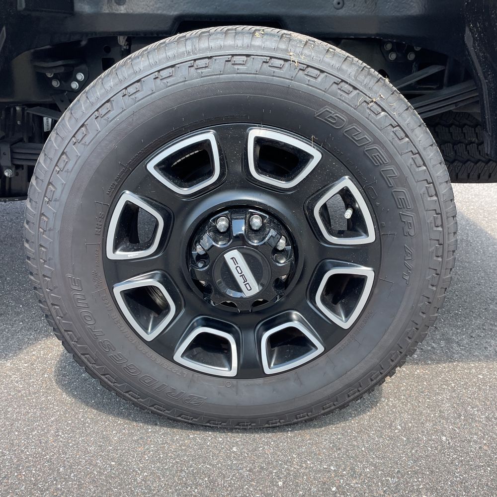 2025 Ford F-250 Super Duty Platinum