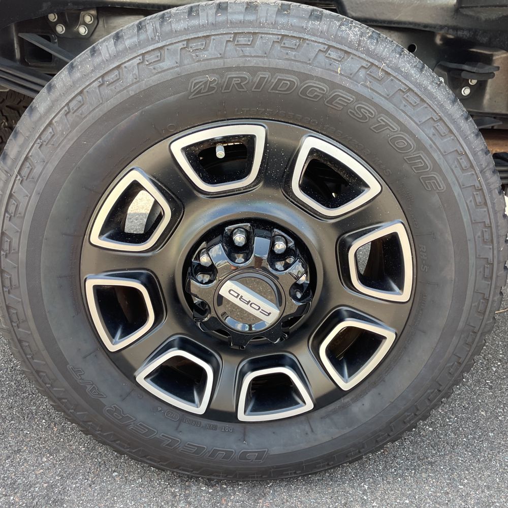 2025 Ford F-250 Super Duty Platinum