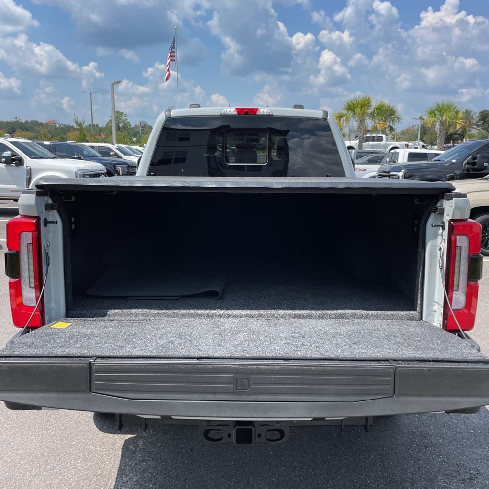 2025 Ford F-250 Super Duty Platinum