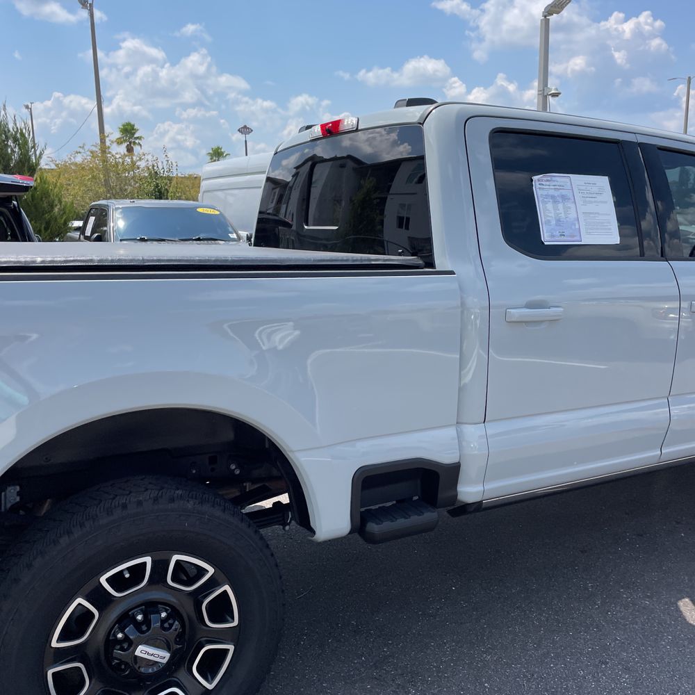 2025 Ford F-250 Super Duty Platinum