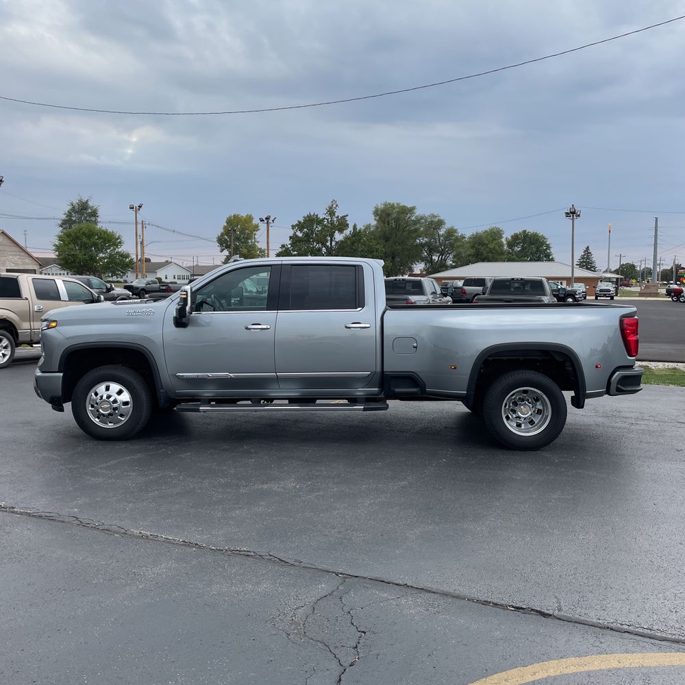 2024 Chevrolet Silverado 3500HD High Country