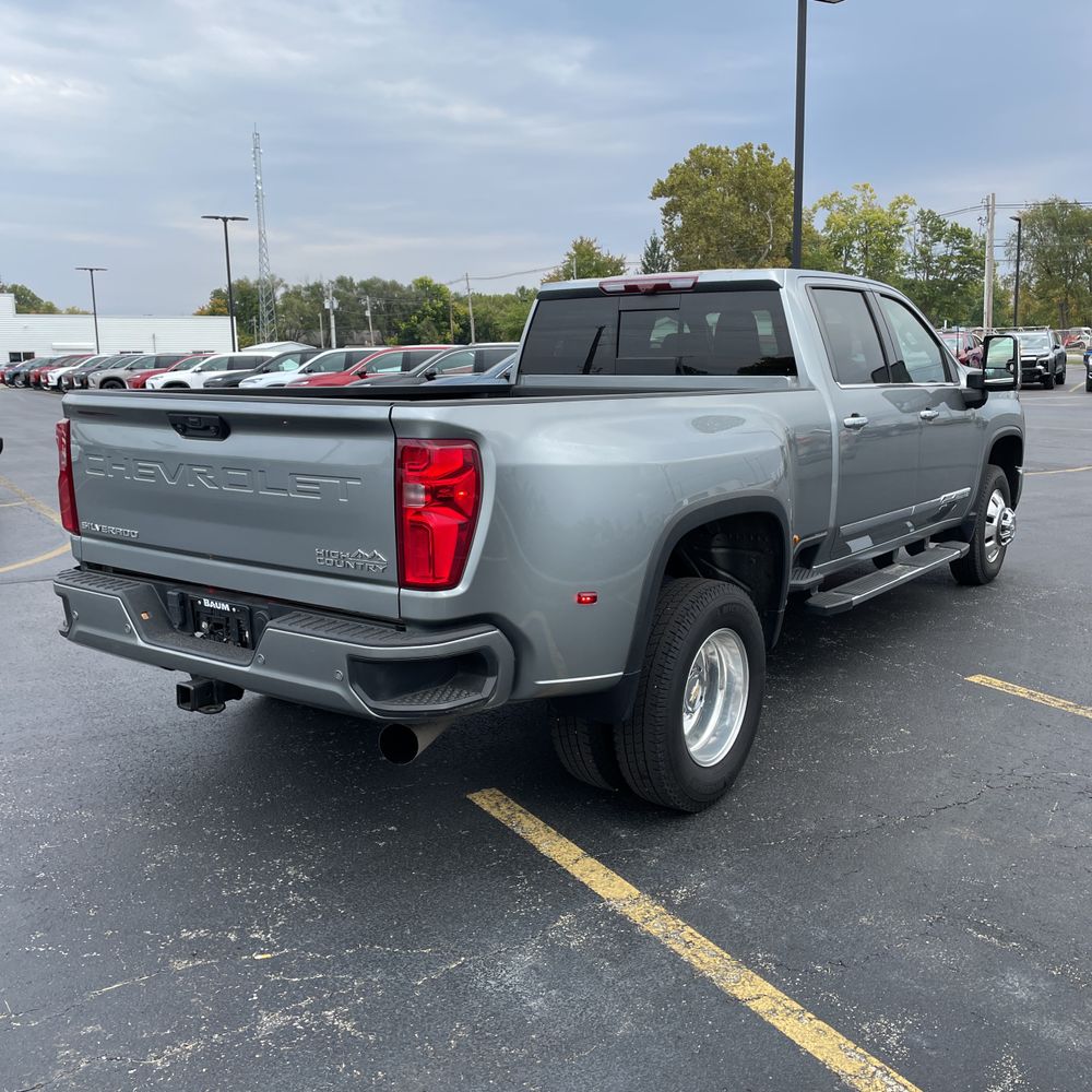 2024 Chevrolet Silverado 3500HD High Country