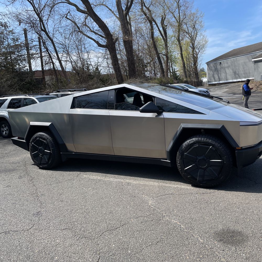 2024 Tesla Cybertruck Base