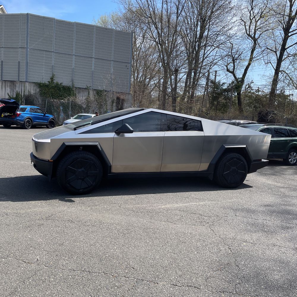 2024 Tesla Cybertruck Base