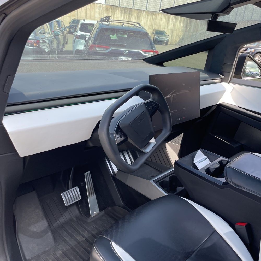2024 Tesla Cybertruck Base