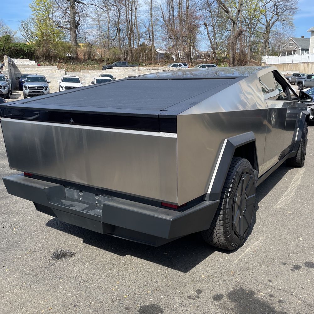 2024 Tesla Cybertruck Base