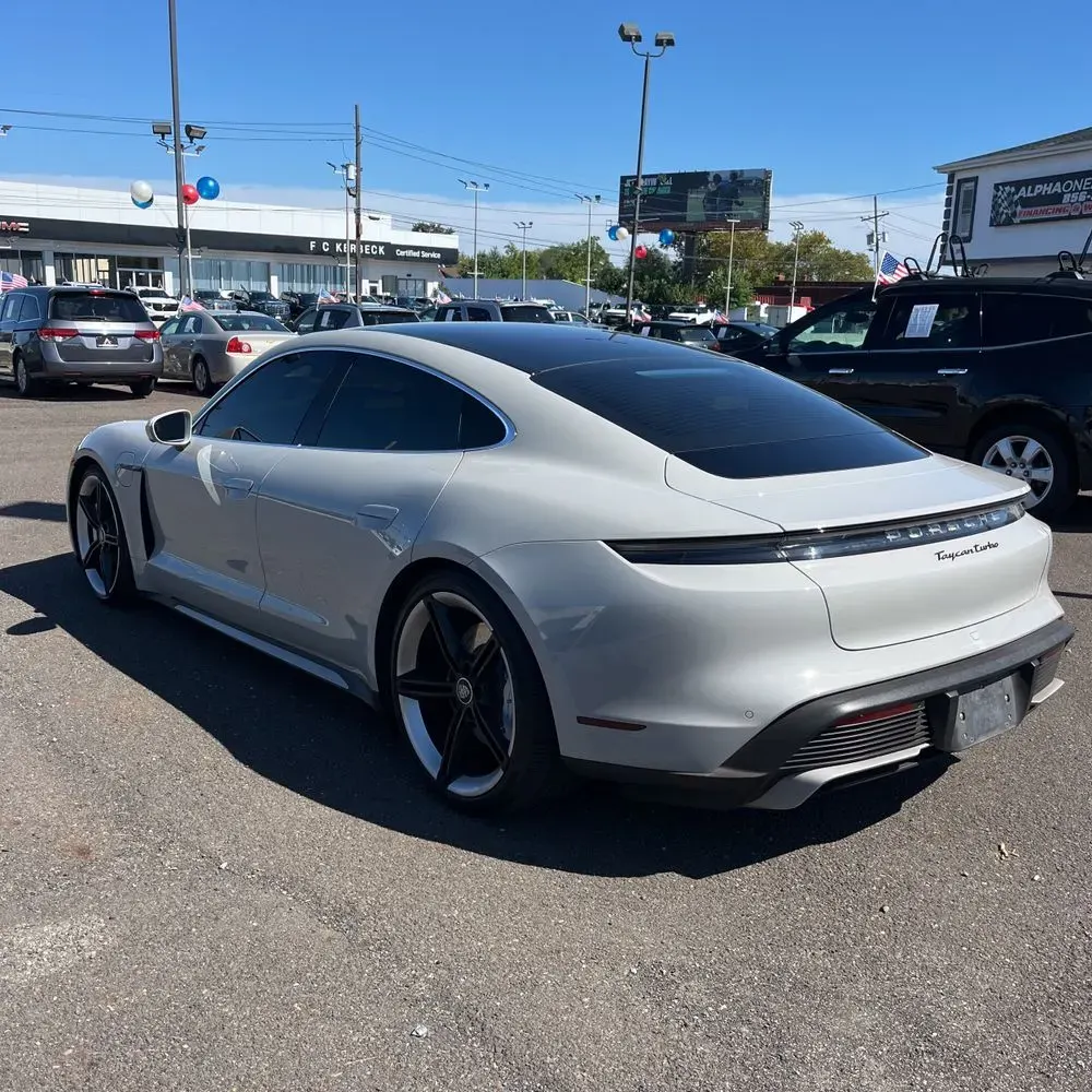 2021 Porsche Taycan Turbo