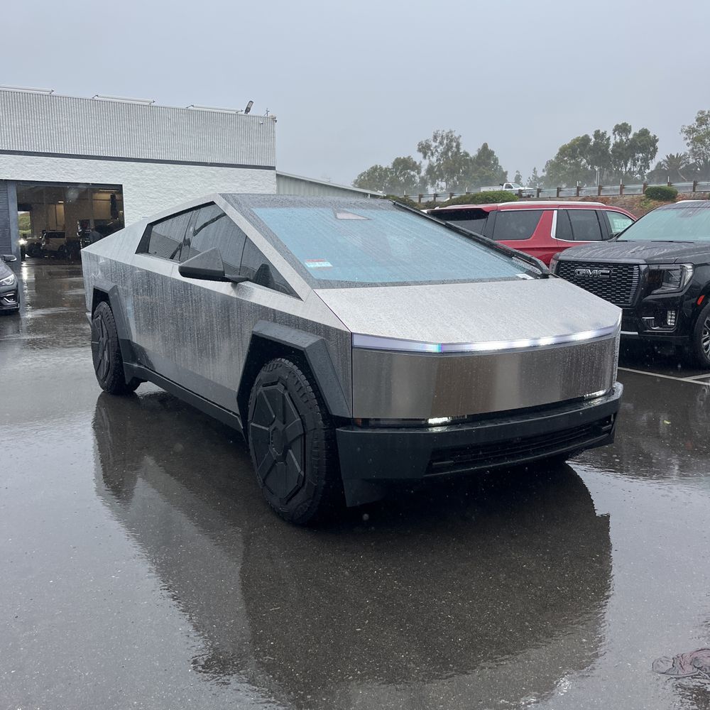 2024 Tesla Cybertruck Base