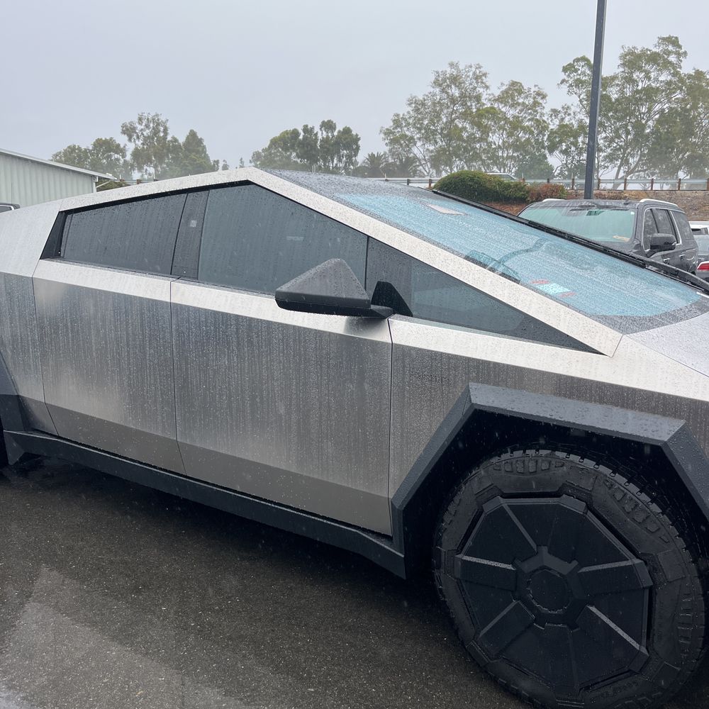2024 Tesla Cybertruck Base
