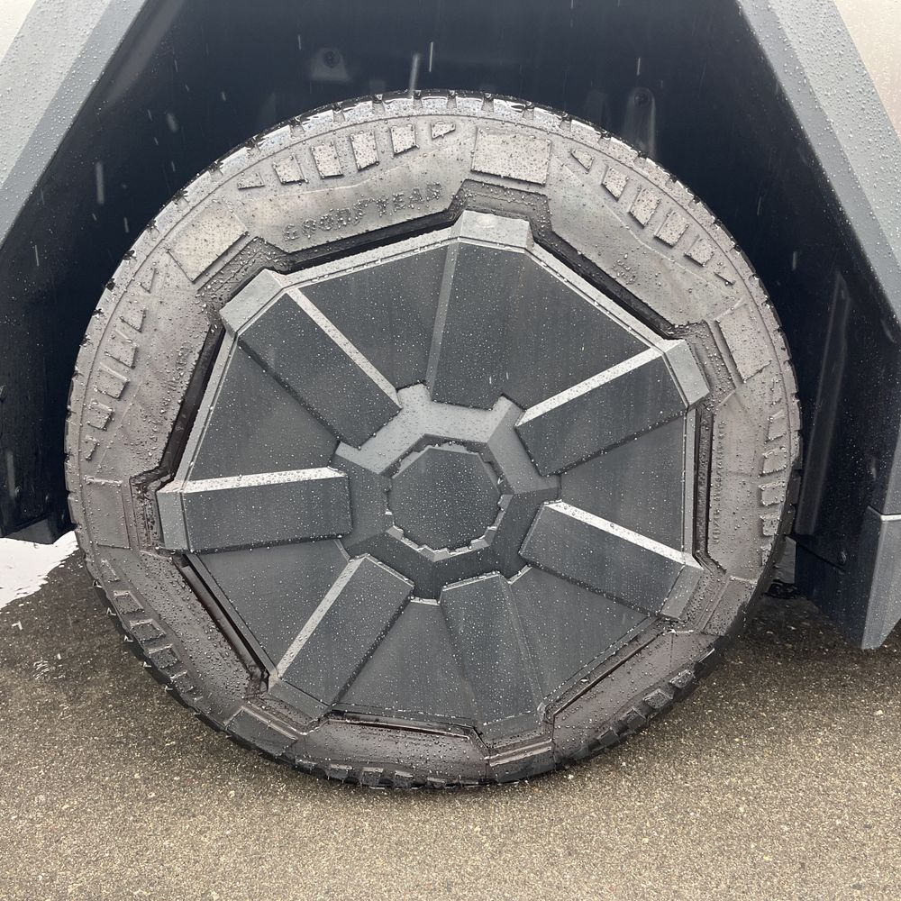 2024 Tesla Cybertruck Base