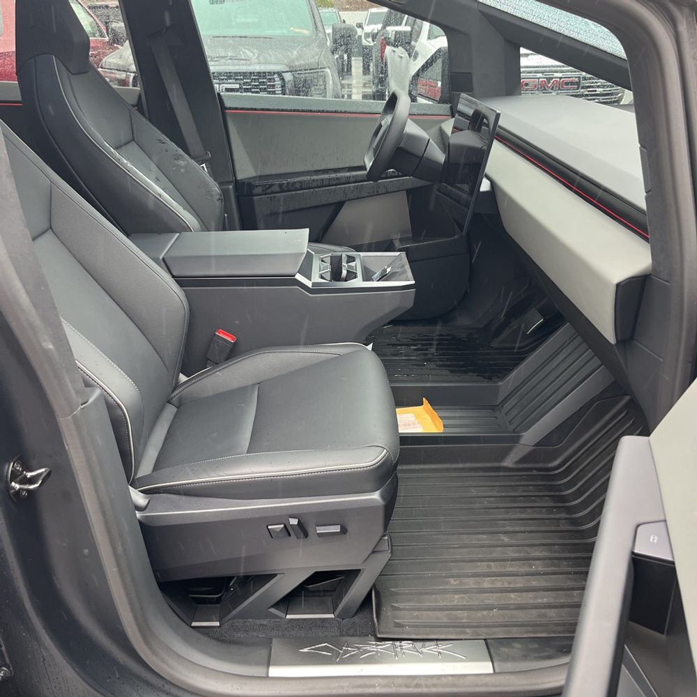 2024 Tesla Cybertruck Base