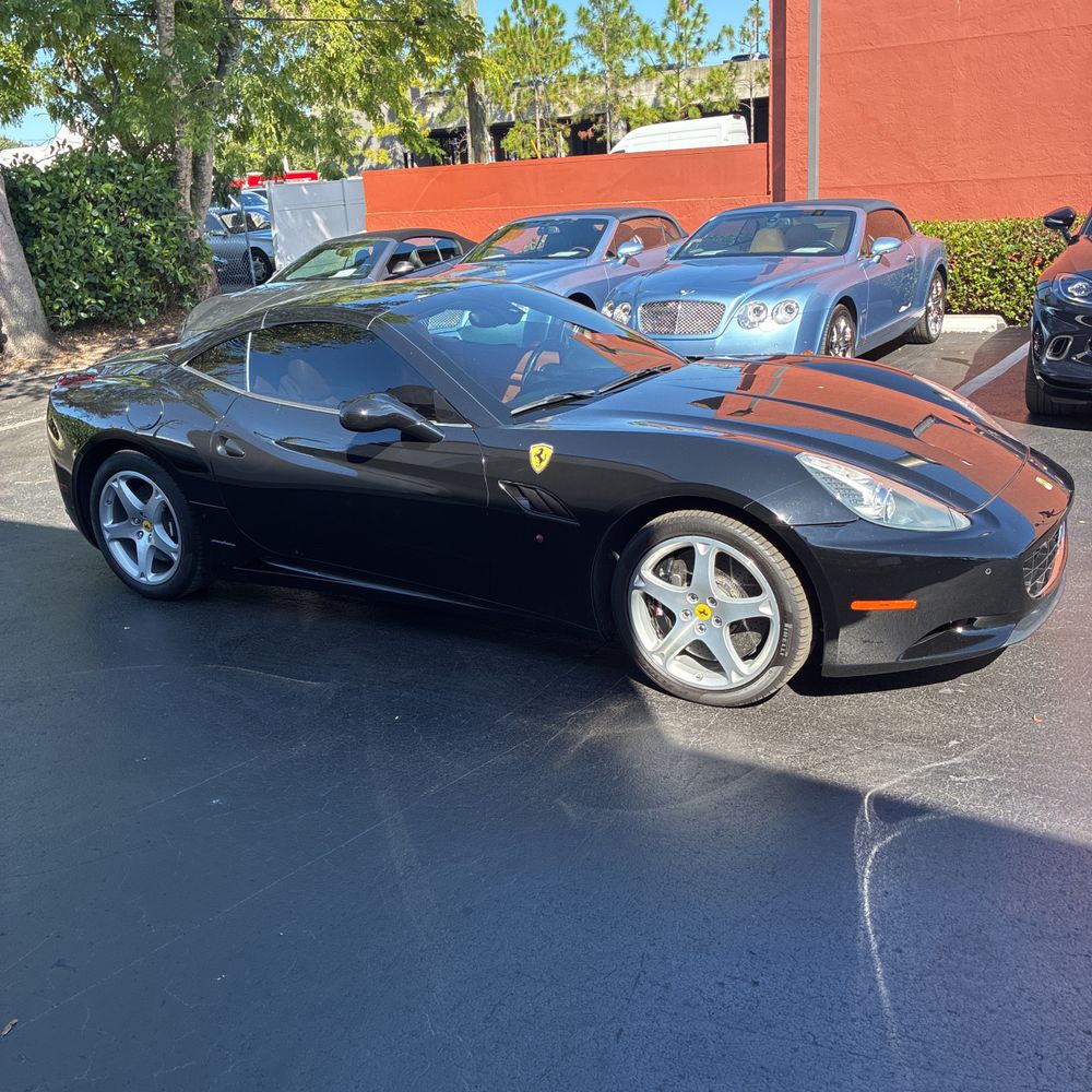 2010 Ferrari California Base