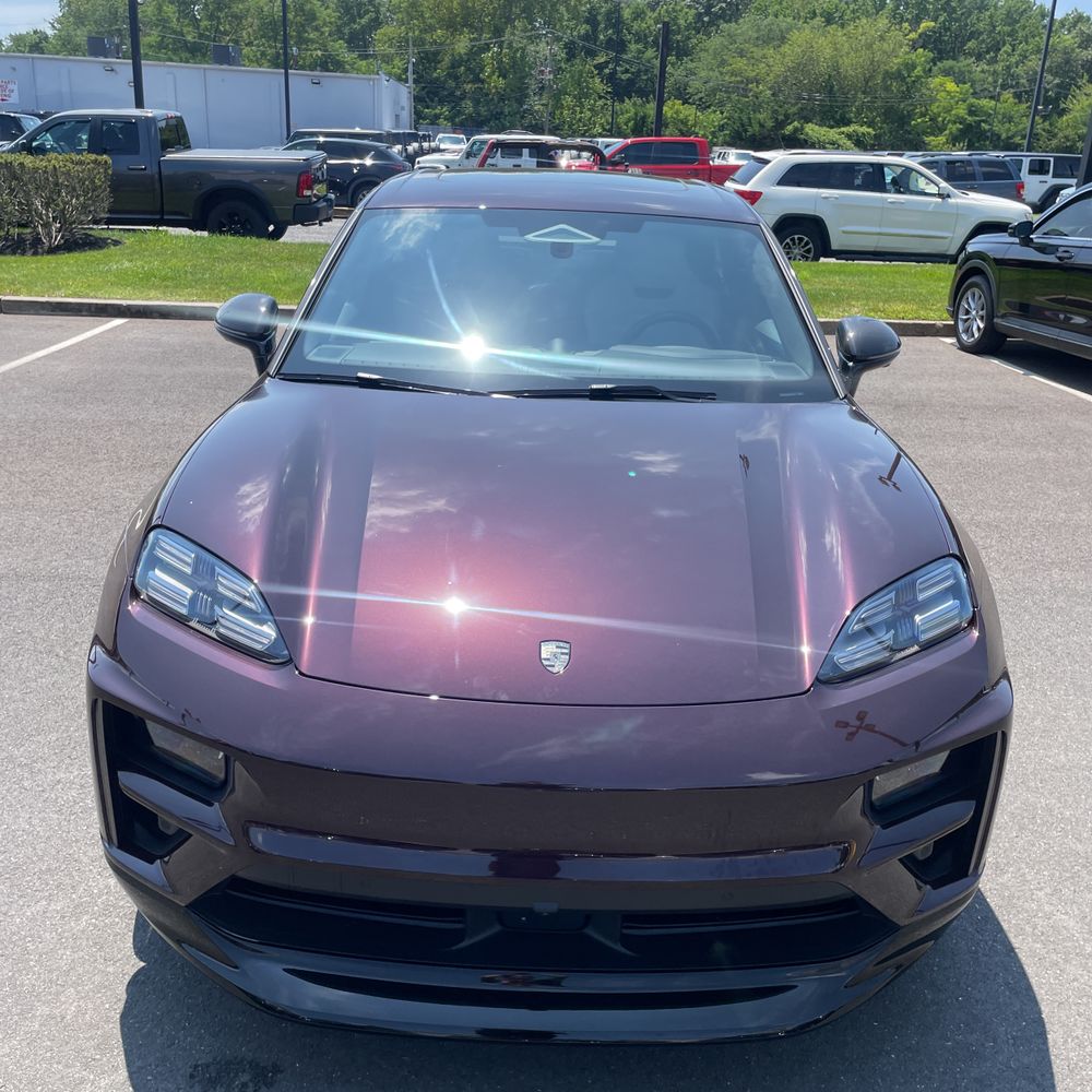 2025 Porsche Macan Turbo Electric