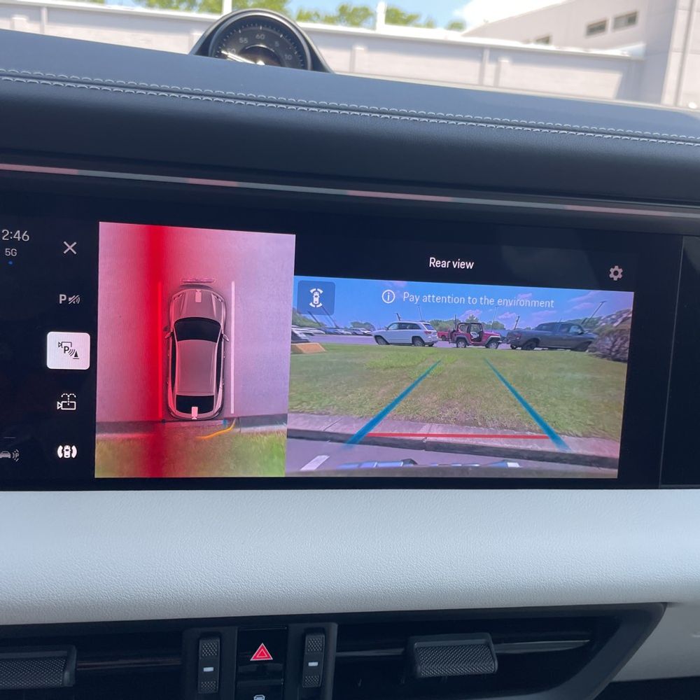 2025 Porsche Macan Turbo Electric