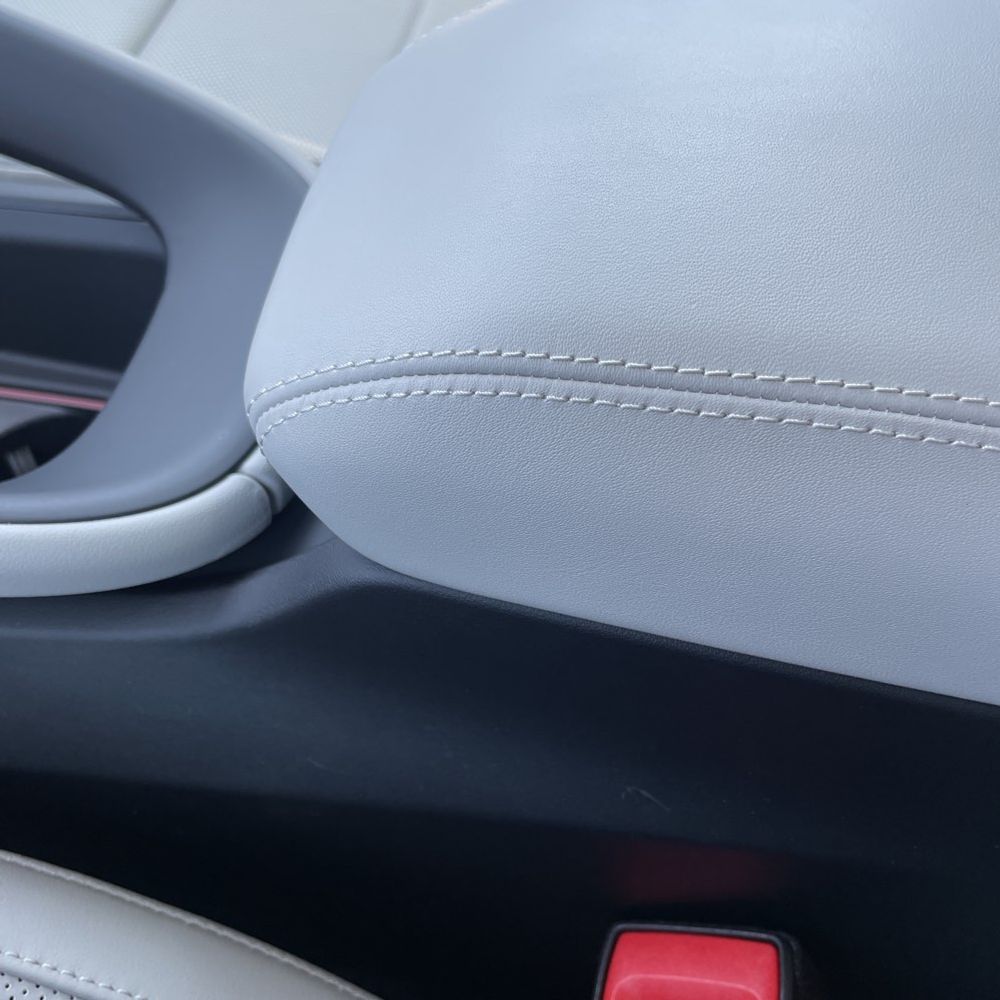 2025 Porsche Macan Turbo Electric