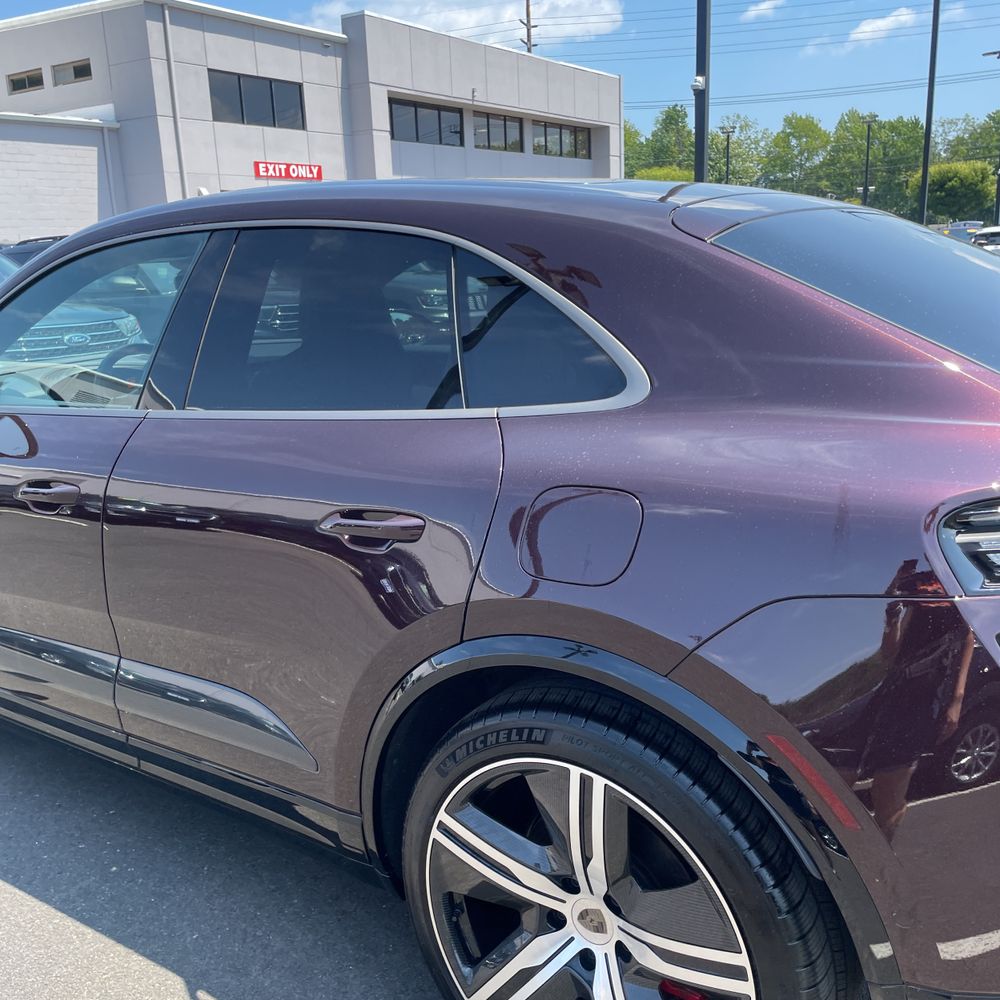 2025 Porsche Macan Turbo Electric