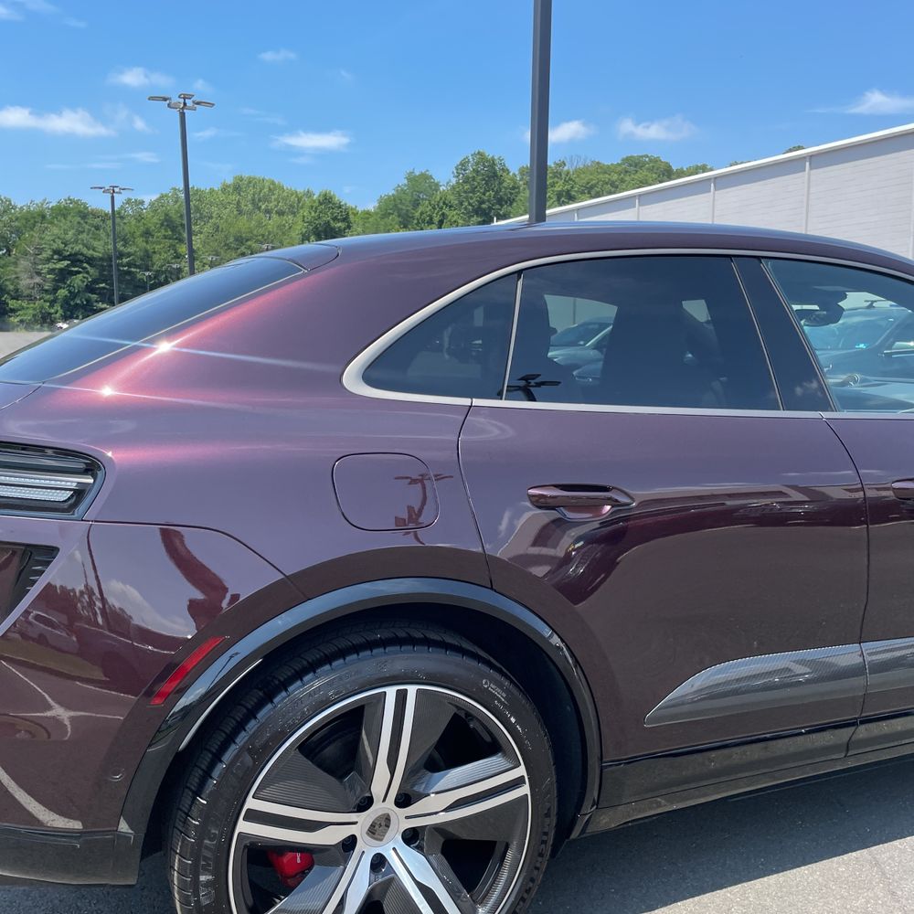 2025 Porsche Macan Turbo Electric