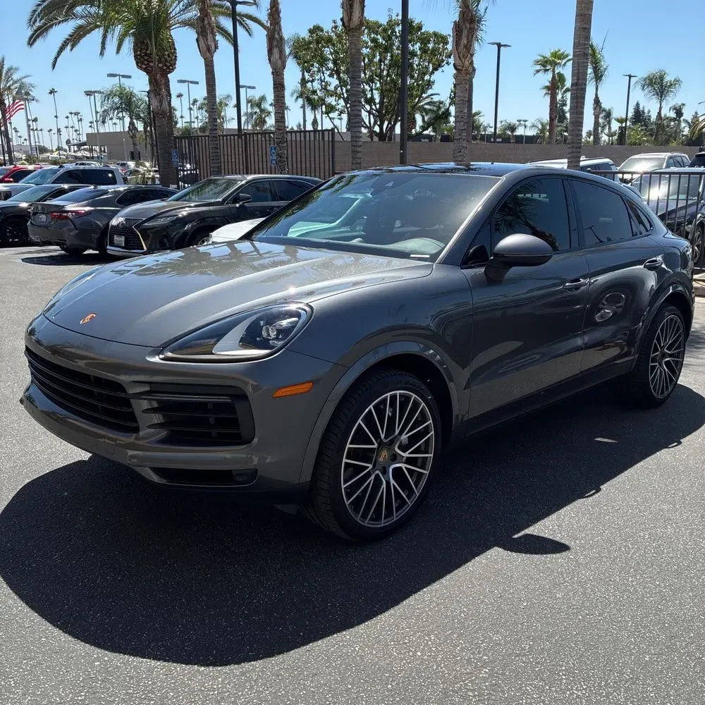 2022 Porsche Cayenne Base