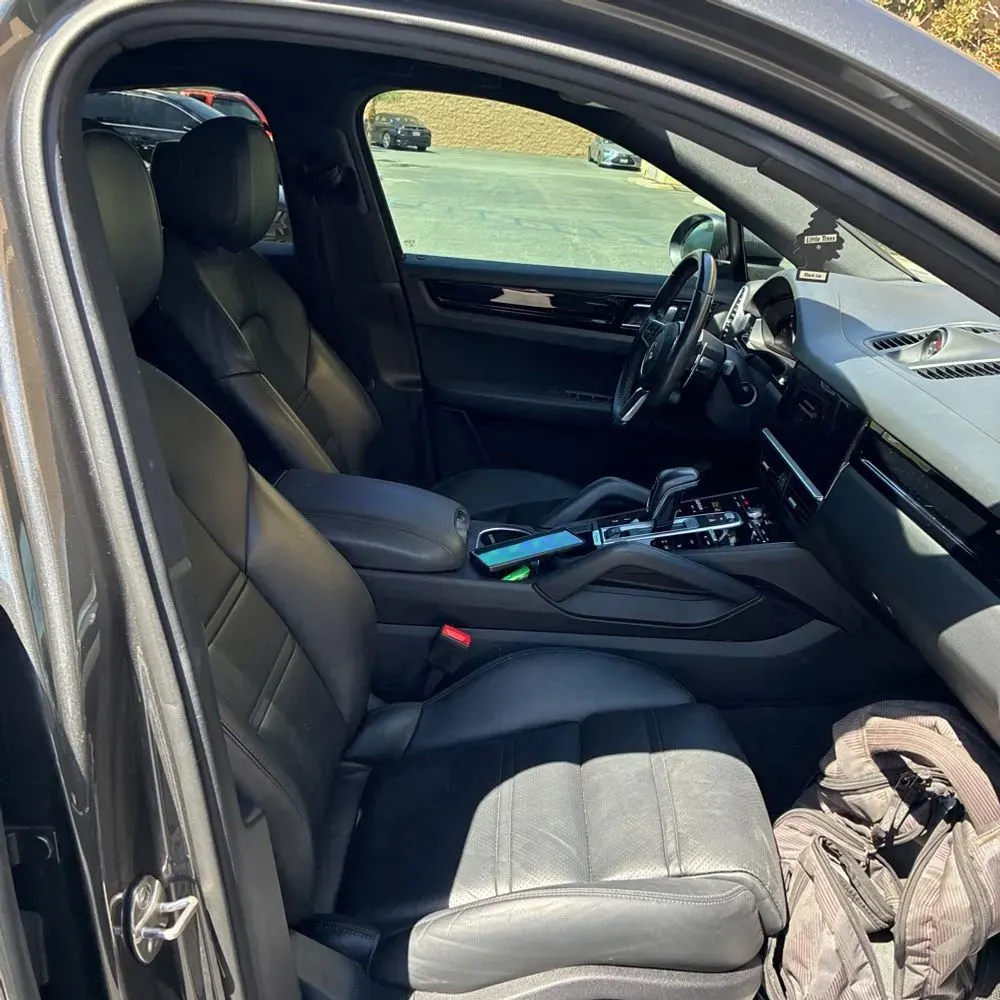 2022 Porsche Cayenne Base