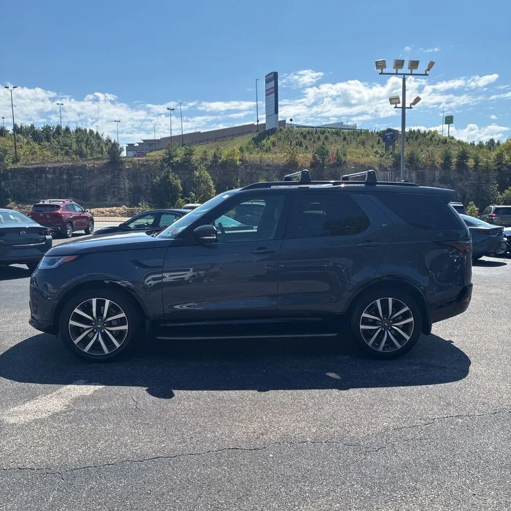 2024 Land Rover Discovery Dynamic SE P300
