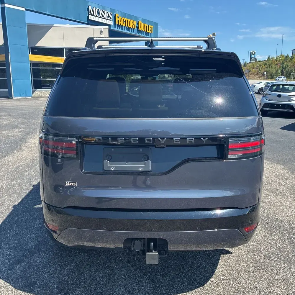 2024 Land Rover Discovery Dynamic SE P300