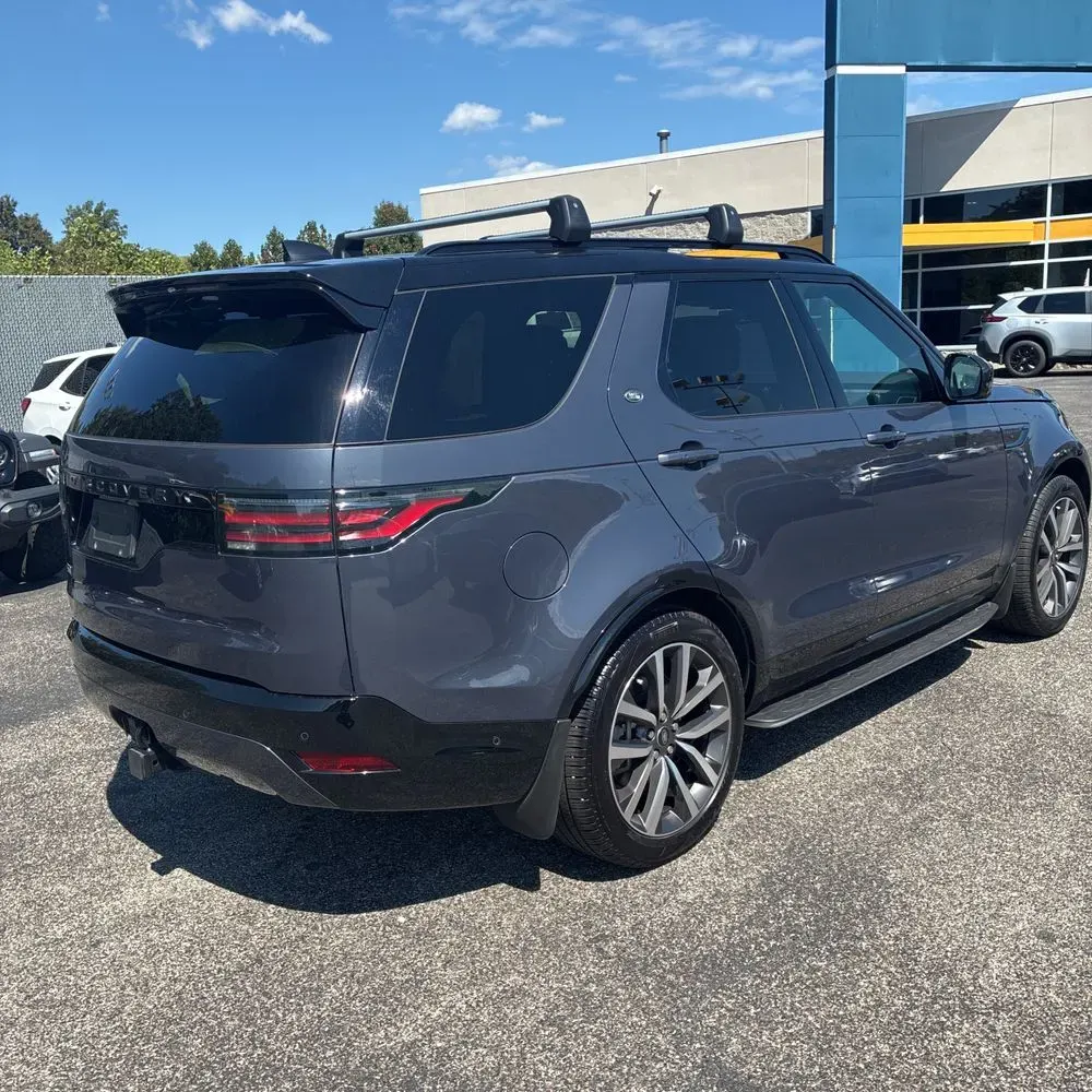 2024 Land Rover Discovery Dynamic SE P300