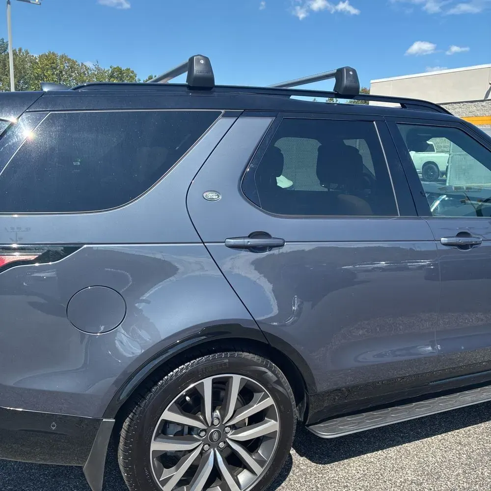 2024 Land Rover Discovery Dynamic SE P300