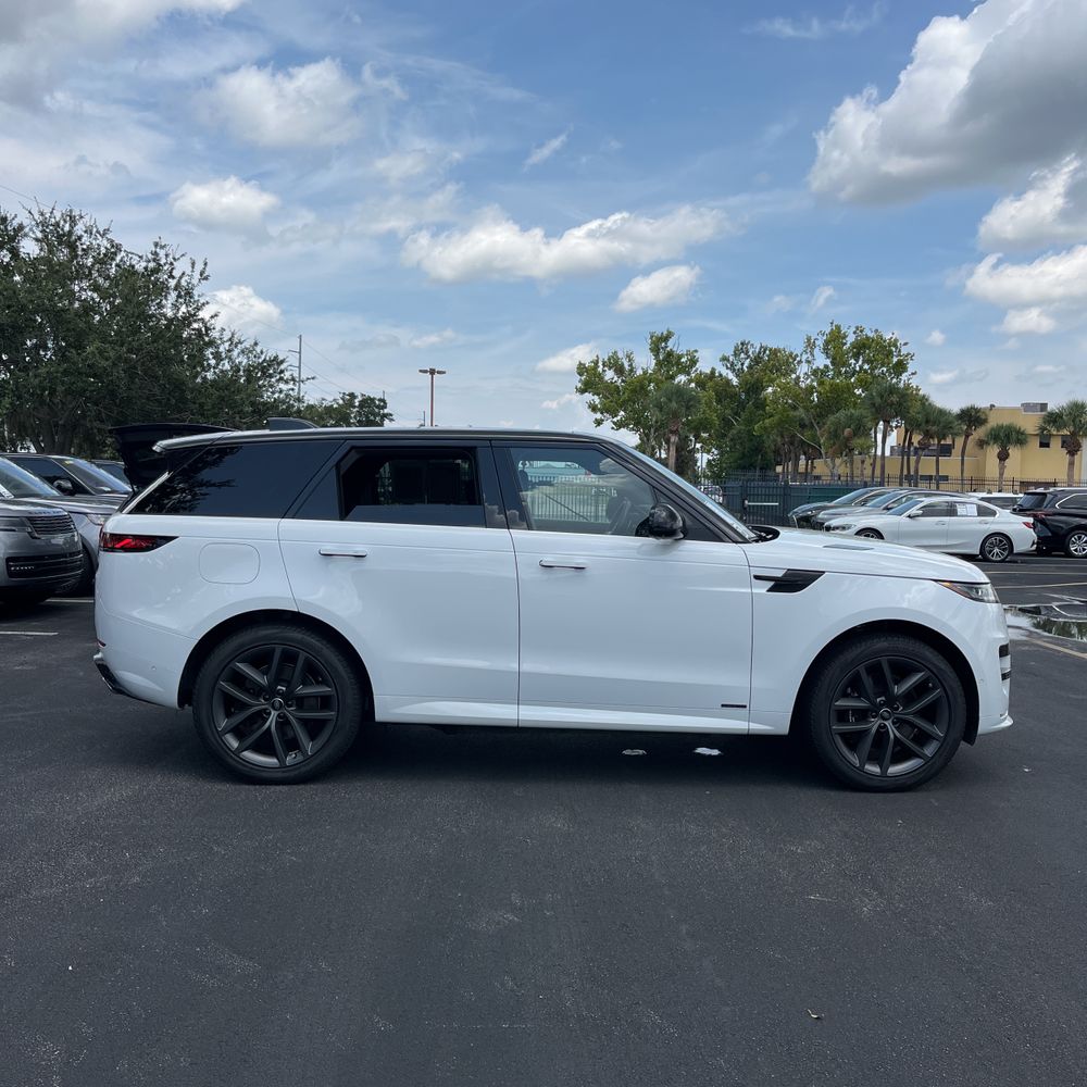 2024 Land Rover Range Rover Sport P550e Autobiography