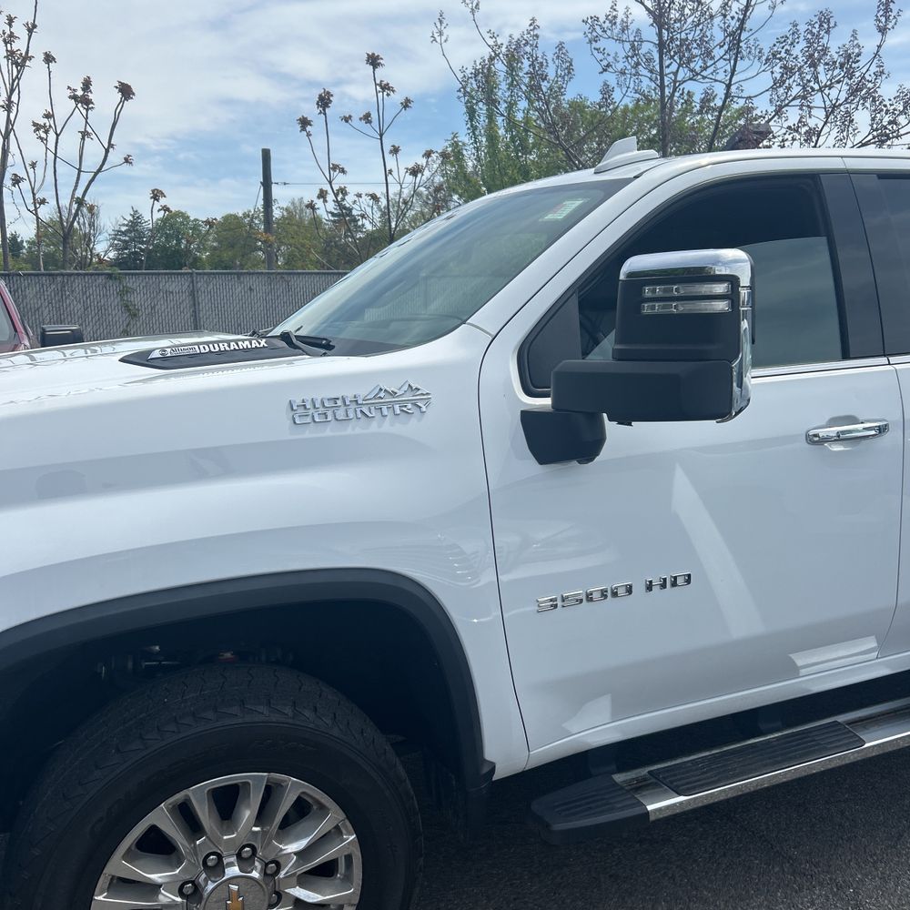 2023 Chevrolet Silverado 3500 High Country