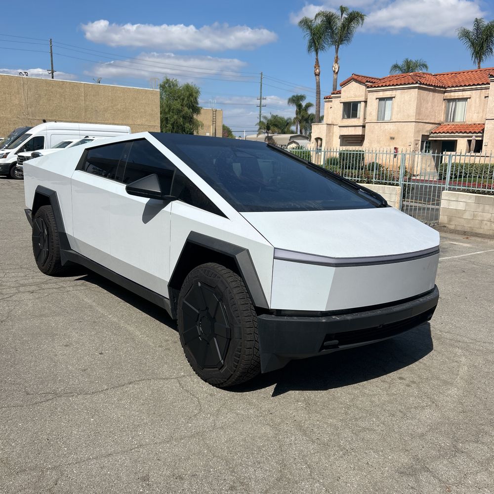 2024 Tesla Cybertruck Base