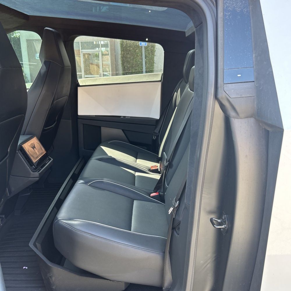 2024 Tesla Cybertruck Base