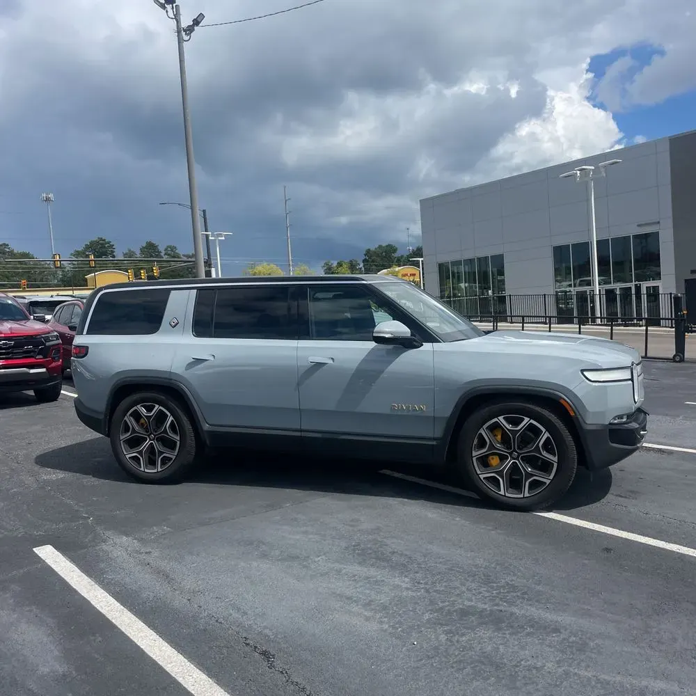 2023 Rivian R1S Launch Ed Quad-Motor